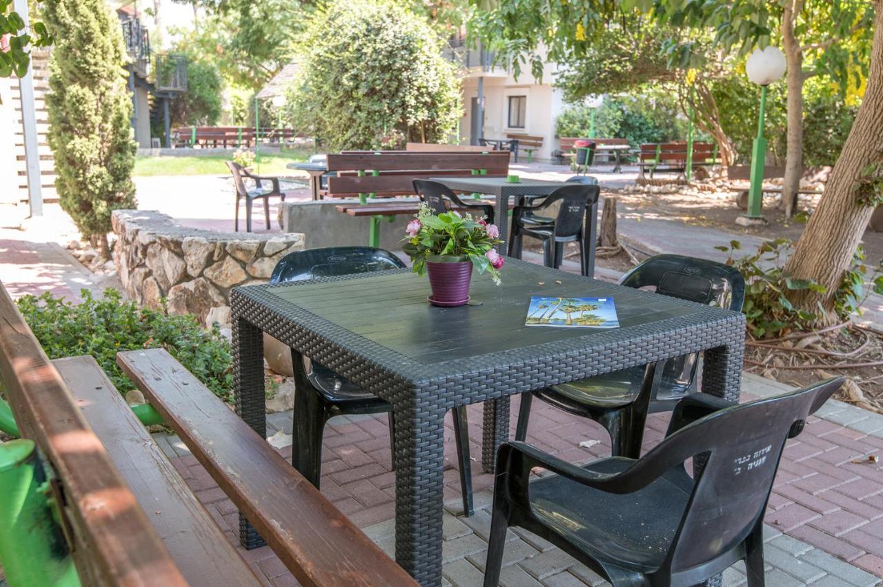 Degania Bet Kibbutz Country Lodging Hotel Kinneret Bagian luar foto